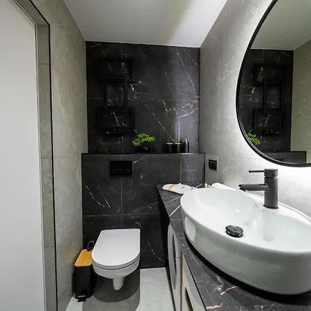 J&m Global Premium 21st Floor Skyline *