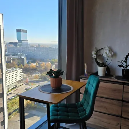 J&m Global Premium 21st Floor Skyline Apartament *