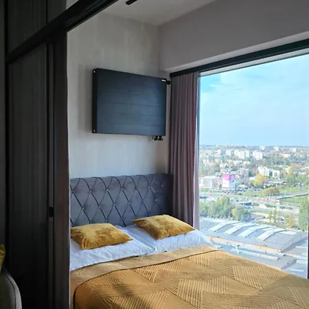 J&m Global Premium 21st Floor Skyline