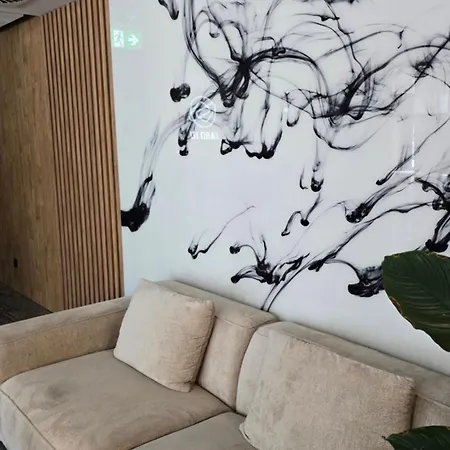 J&m Global Premium 21st Floor Skyline Apartment *